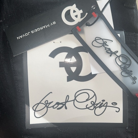 Pure Black Men Stylish Jeans/w Strap Detail - Picture 6 of 6